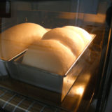 【レビュー】手作りパンがずっとおいしくなるデロンギのコンベクションオーブンEO1900J