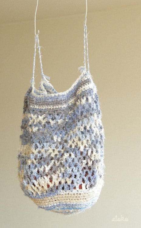 裂き布で作ったネット編みの袋もの